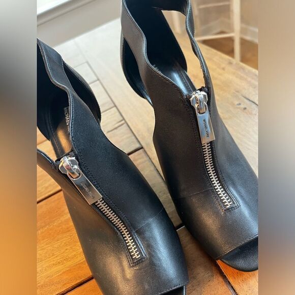 Michael Kors Black Women's Peep Toe zipper Bootie high heels; Size 8.5; NWOT - Picture 3 of 10